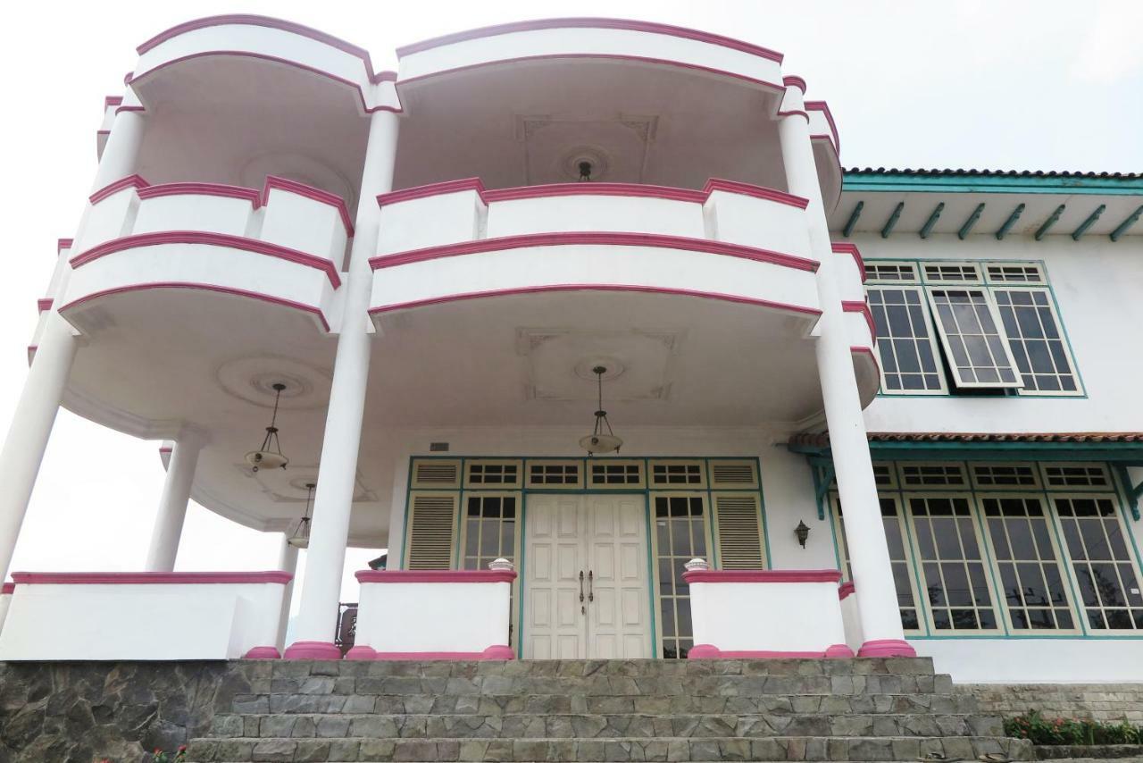 Villa Tiandiva Cisarua Exterior photo